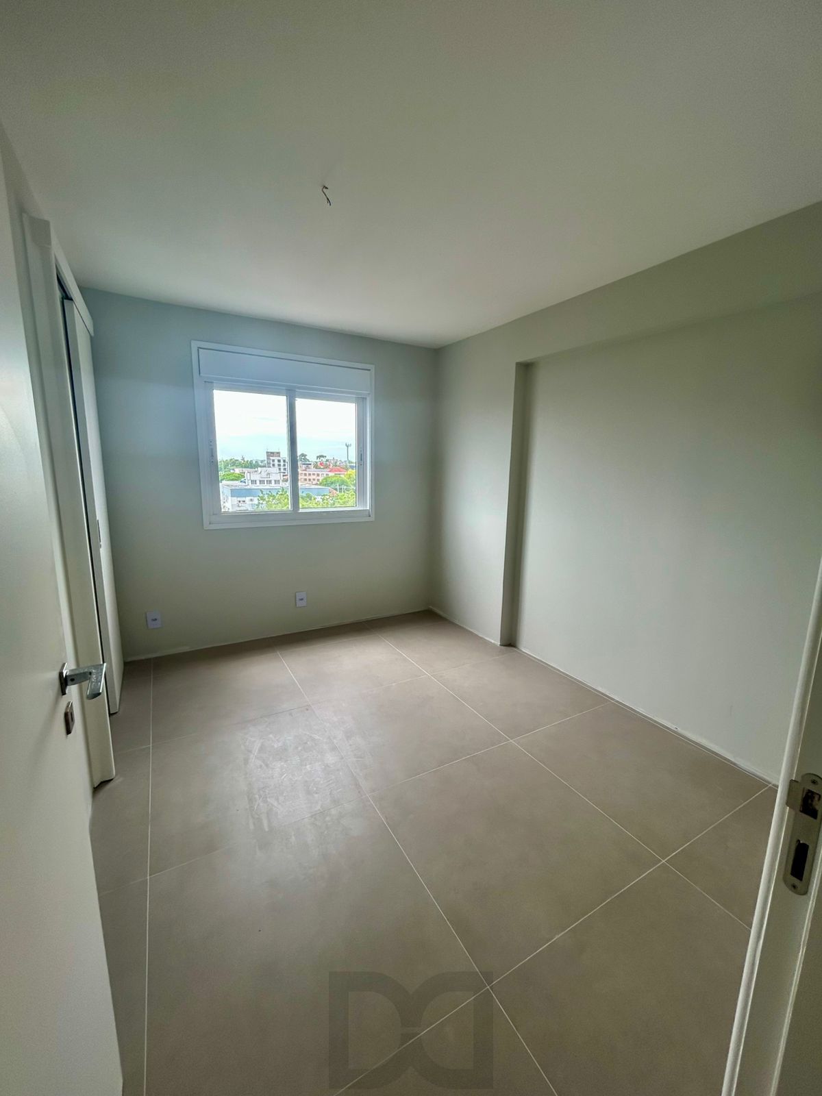Excelente apartamento de 03 dormitórios, de frente, Bairro Vila Ipiranga, Porto Alegre/RS — foto 9