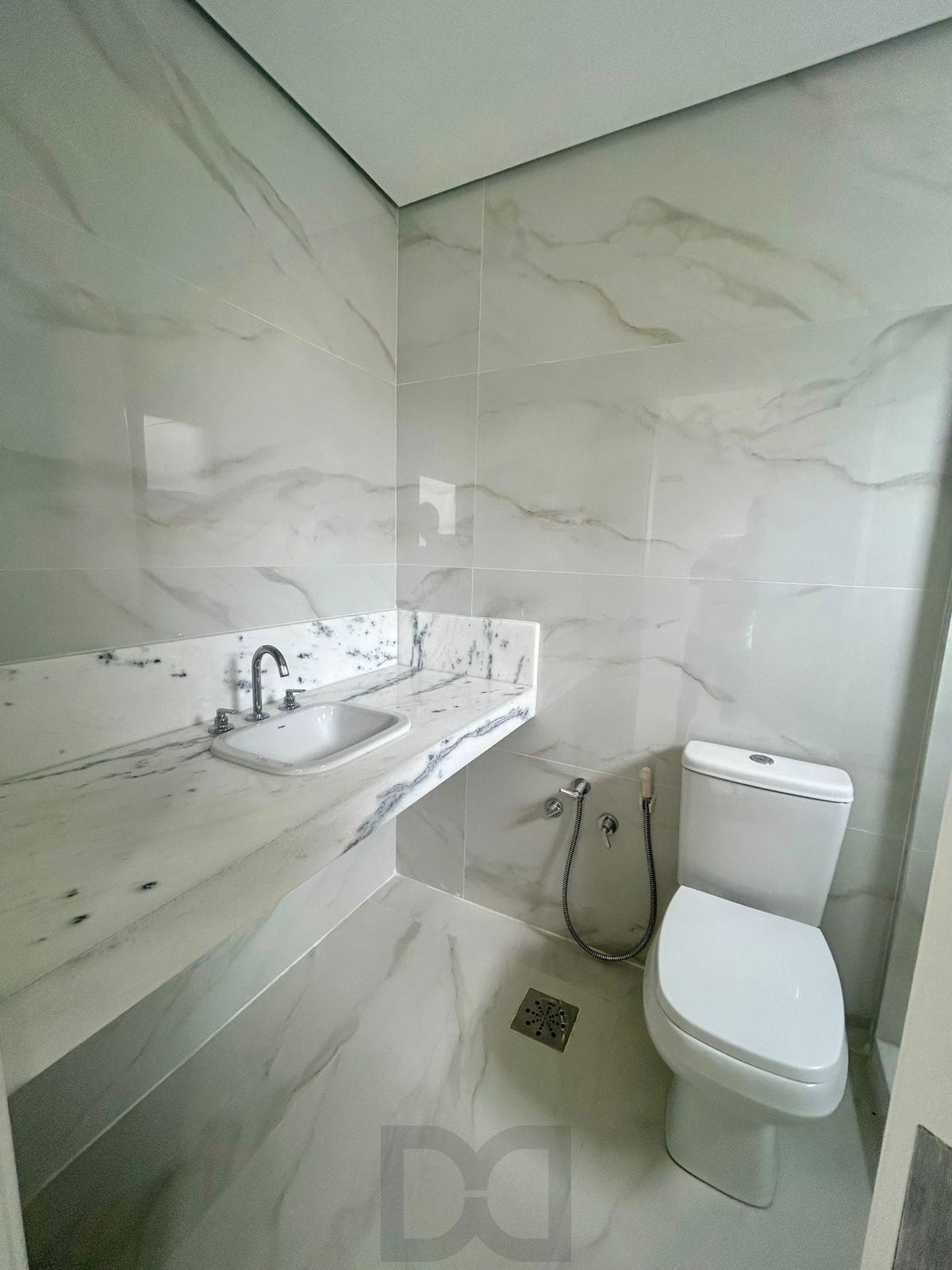Excelente apartamento de 03 dormitórios, Bairro Vila Ipiranga, Porto Alegre/RS — foto 12