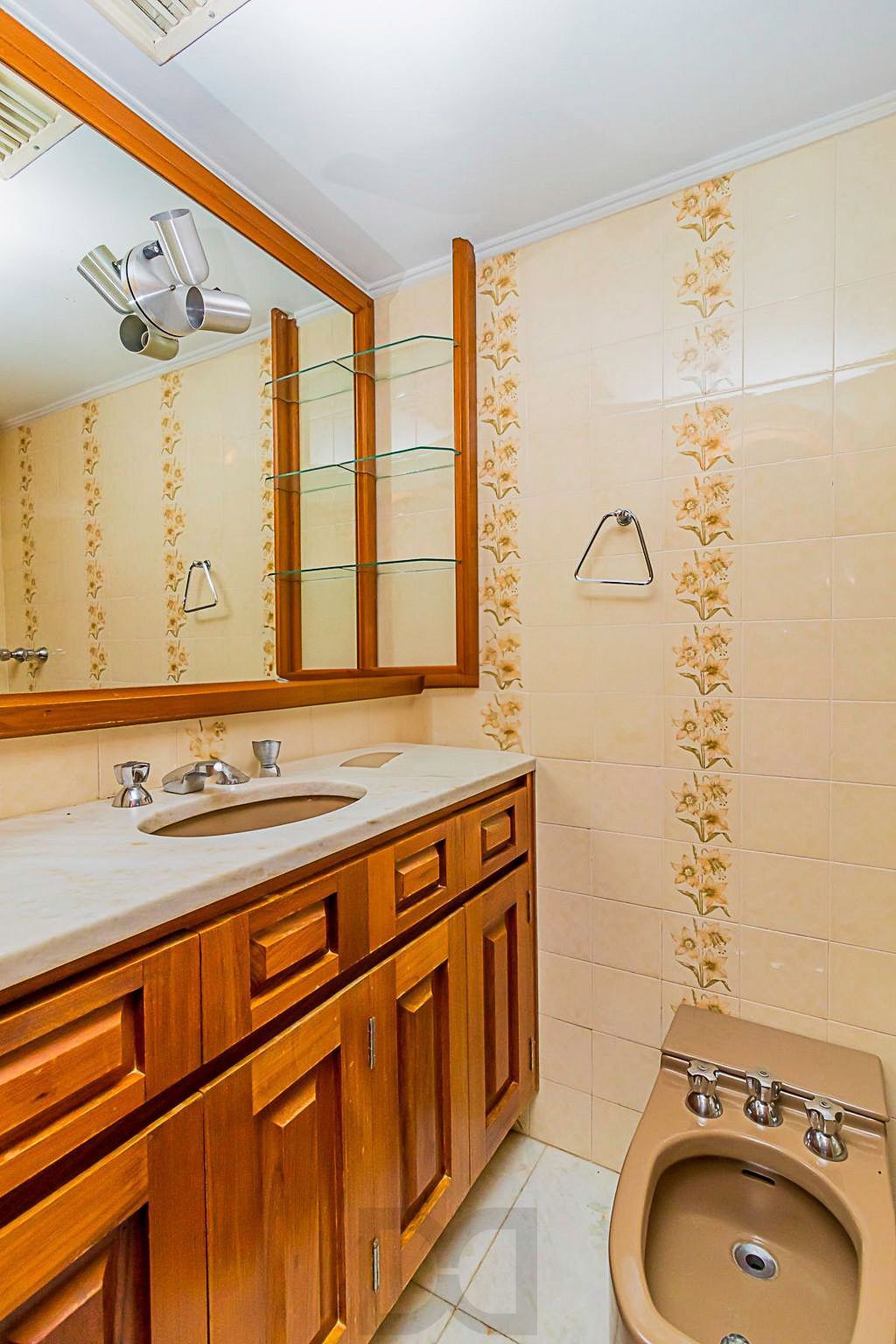 Apartamento de 02 dormitórios com estilo, Bairro Menino Deus, Porto Alegre, Rio Grande do Sul — foto 18