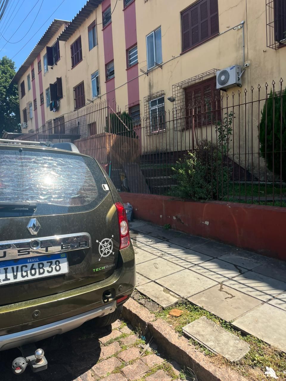 Apartamento 2 Dormitórios Reformado com Localização Imbatível — foto 9