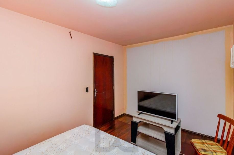 Casa em ótima localização, com 201m², Bairro Medianeira, Porto Alegre/RS — foto 9