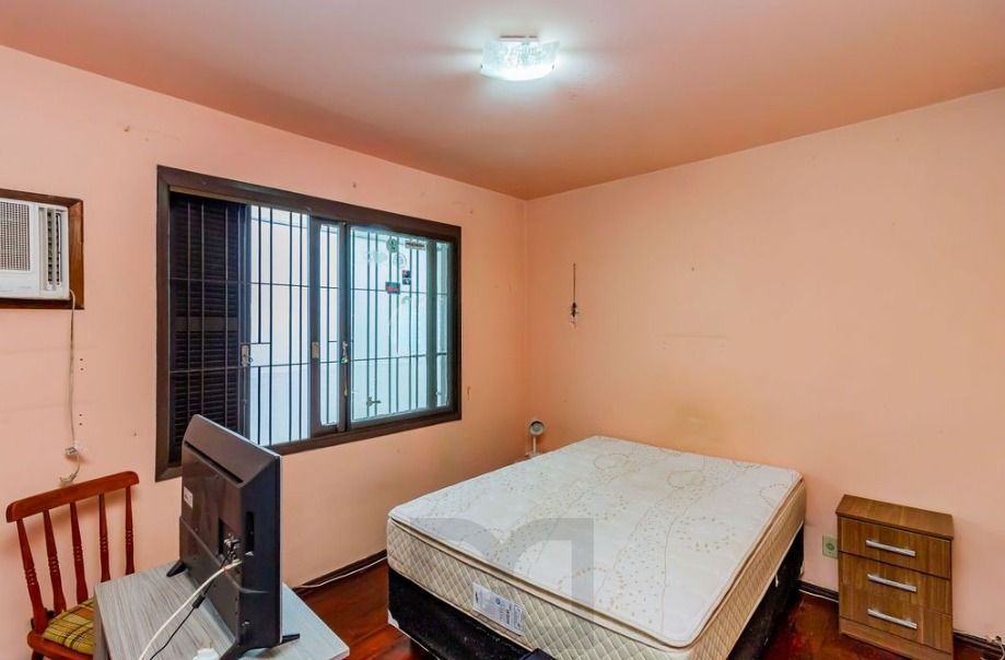 Casa em ótima localização, com 201m², Bairro Medianeira, Porto Alegre/RS — foto 58