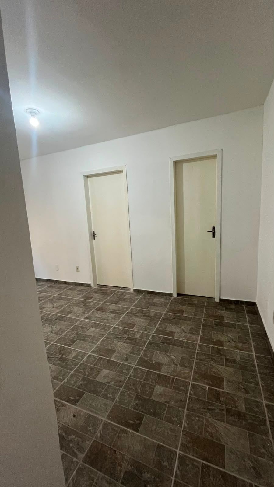 Apartamento à Venda 1 dormitório na Vila Ipiranga - SALAR — foto 3