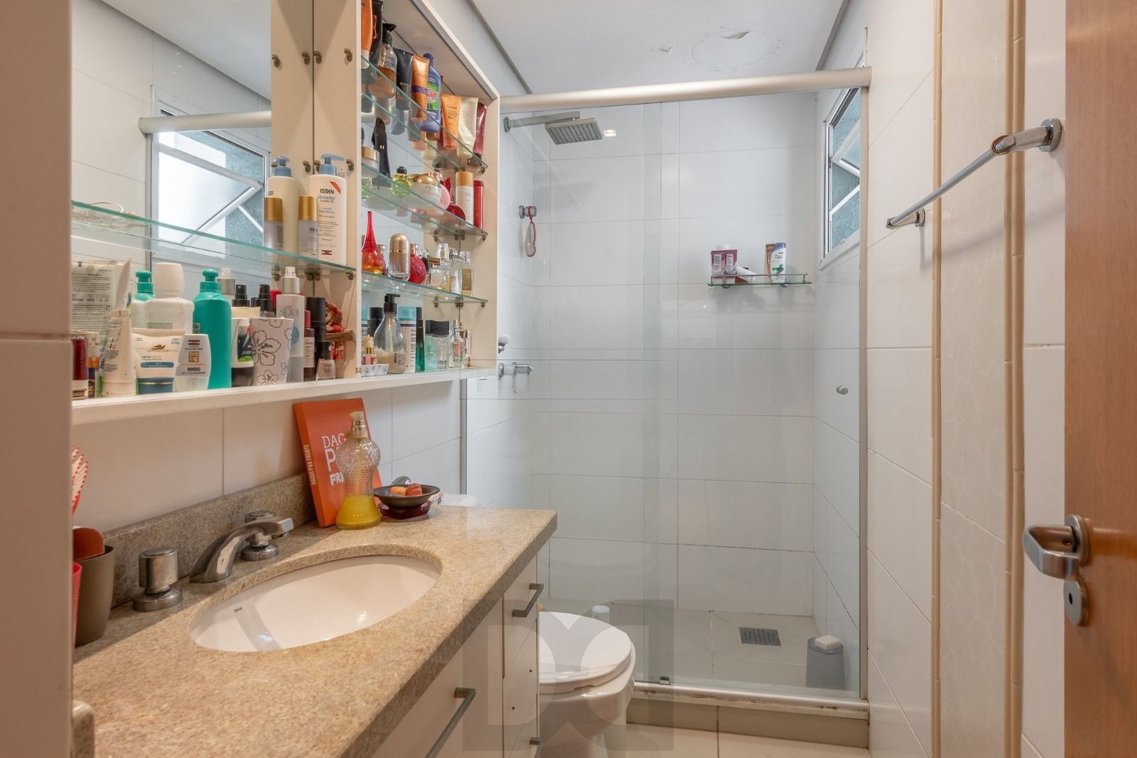 Apartamento 3 Dormitórios com 112m² Privativos no Absolute, a Um Passo da Praia — foto 6