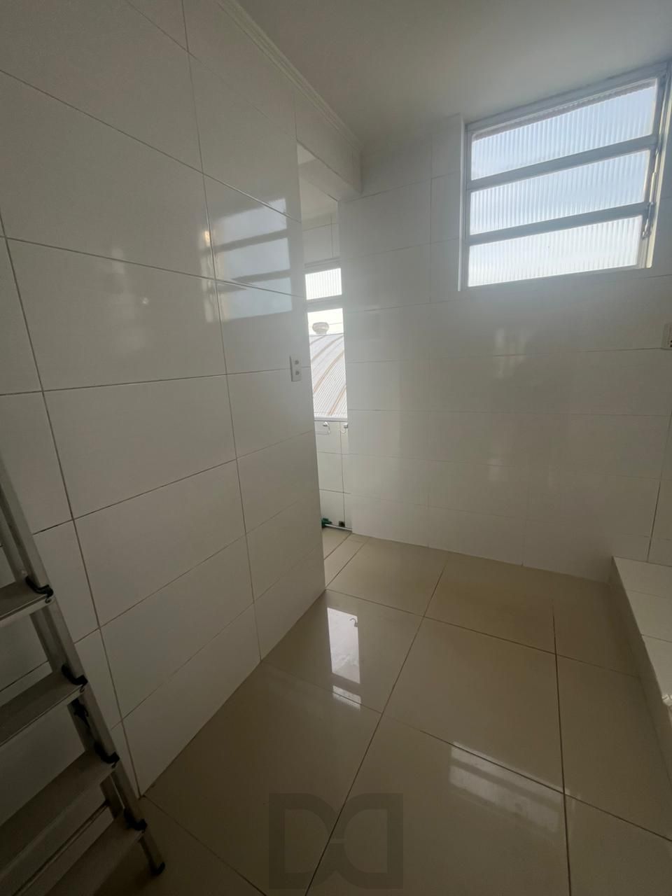Apartamento 2 Dormitórios Reformado | 44,33m² Privativos | Ótima Localização — foto 6