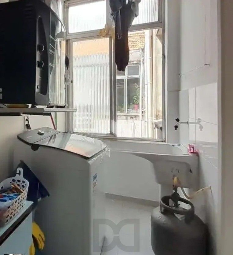 Apartamento 1 dormitório, semimobiliado, reformado, no Bairro navegantes, Porto Alegre/RS — foto 9