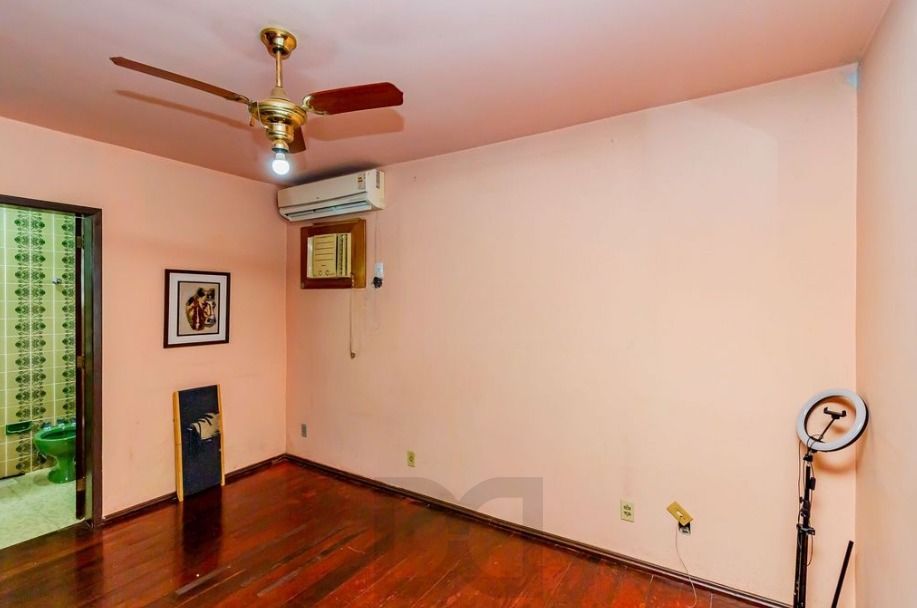 Casa em ótima localização, com 201m², Bairro Medianeira, Porto Alegre/RS — foto 14