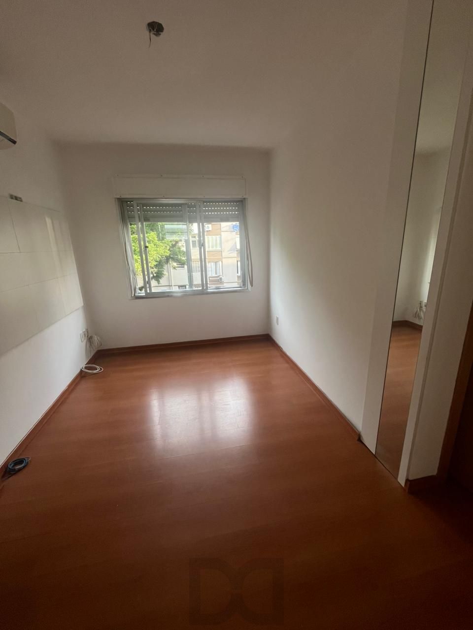 Apartamento 2 Dormitórios Reformado | 44,33m² Privativos | Ótima Localização — foto 4