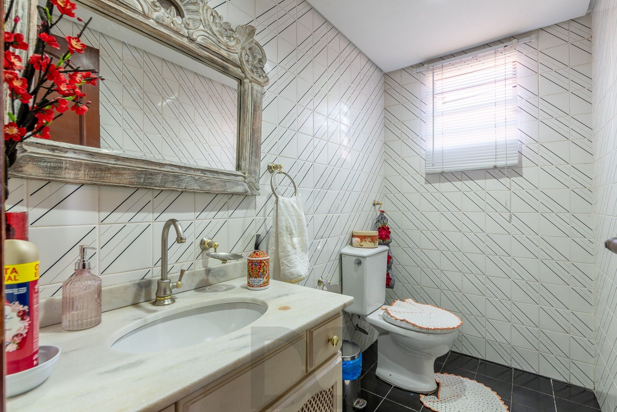 Casa semimobiliada com 385m², 3 suítes, piscina e espaço gourmet na Chácara das Pedras — foto 2