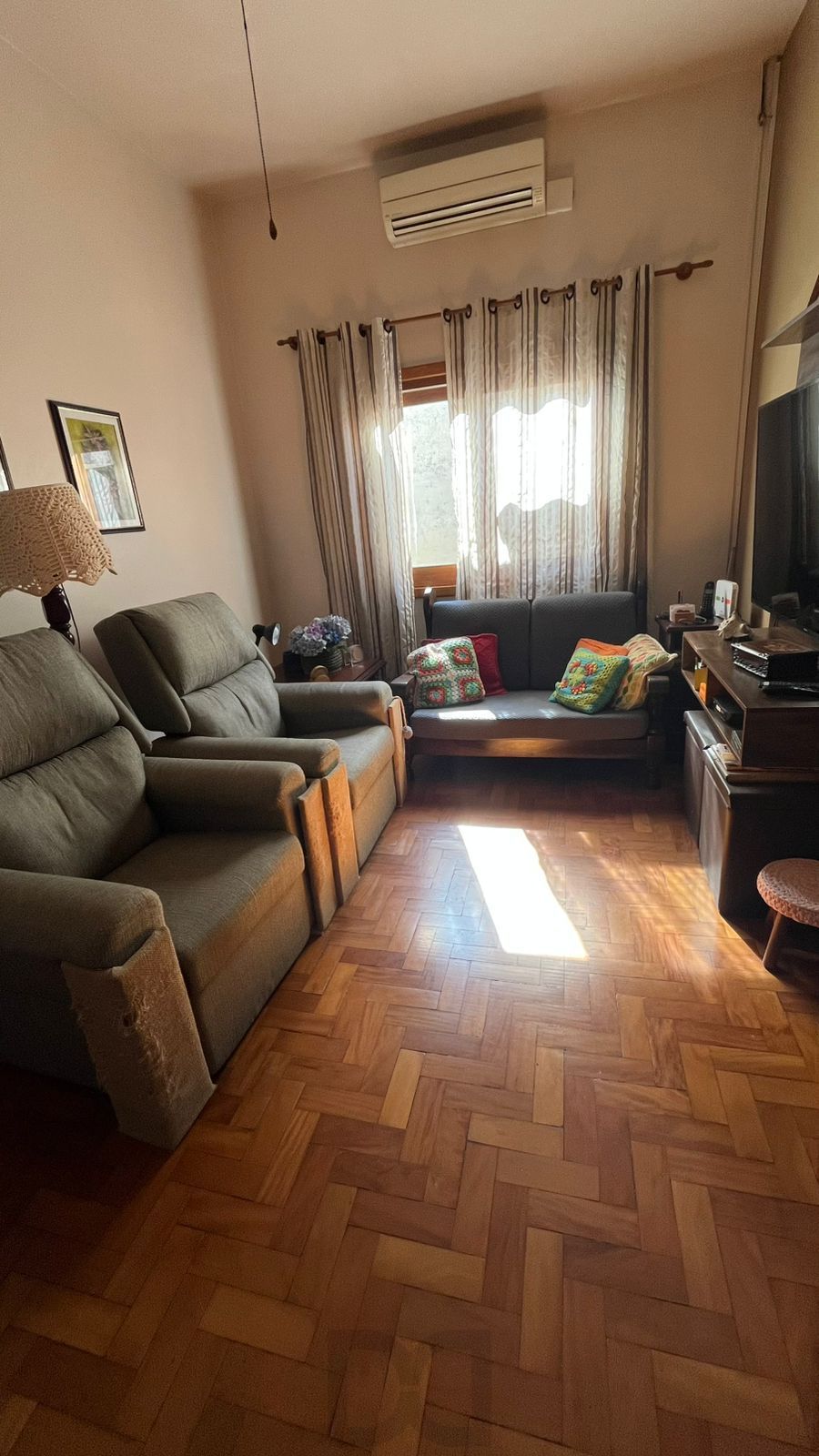 Casa com 03 dormitórios, Bairro Santana, Porto Alegre/RS — foto 1