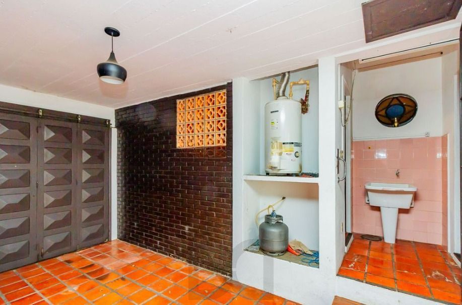 Casa em ótima localização, com 201m², Bairro Medianeira, Porto Alegre/RS — foto 2
