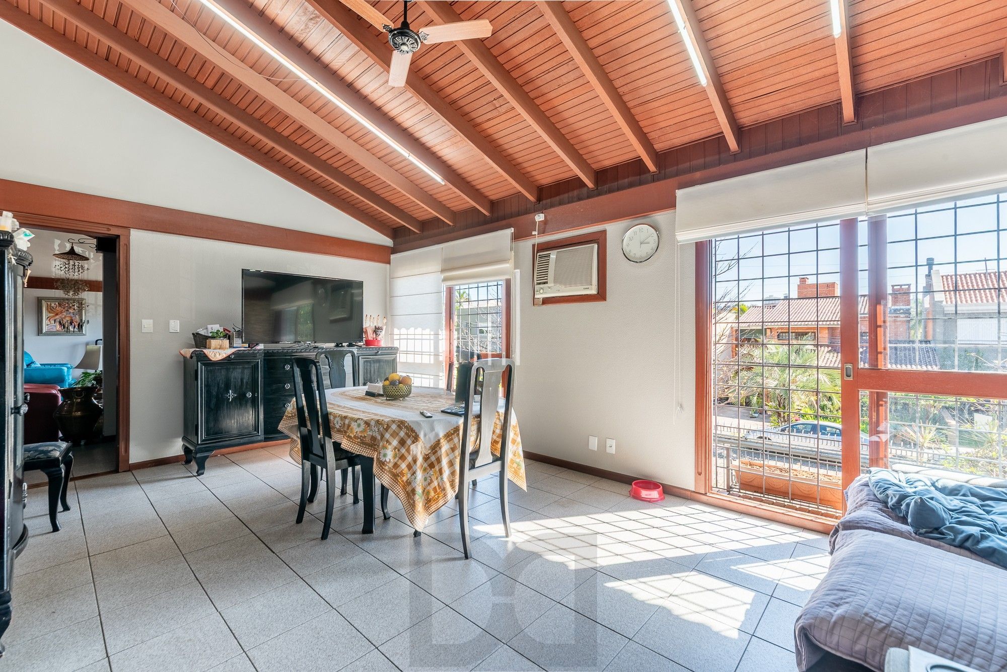 Casa semimobiliada com 385m², 3 suítes, piscina e espaço gourmet na Chácara das Pedras — foto 5