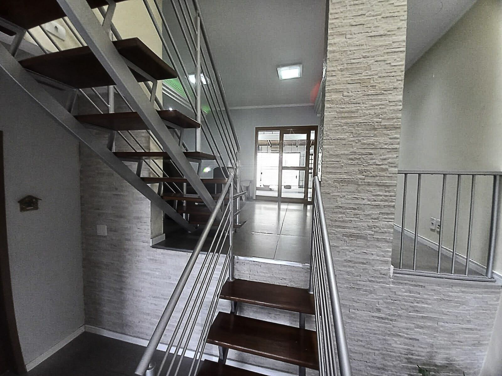 Casa com 192m², Bairro Medianeira, Porto Alegre, Rio Grande do Sul — foto 8