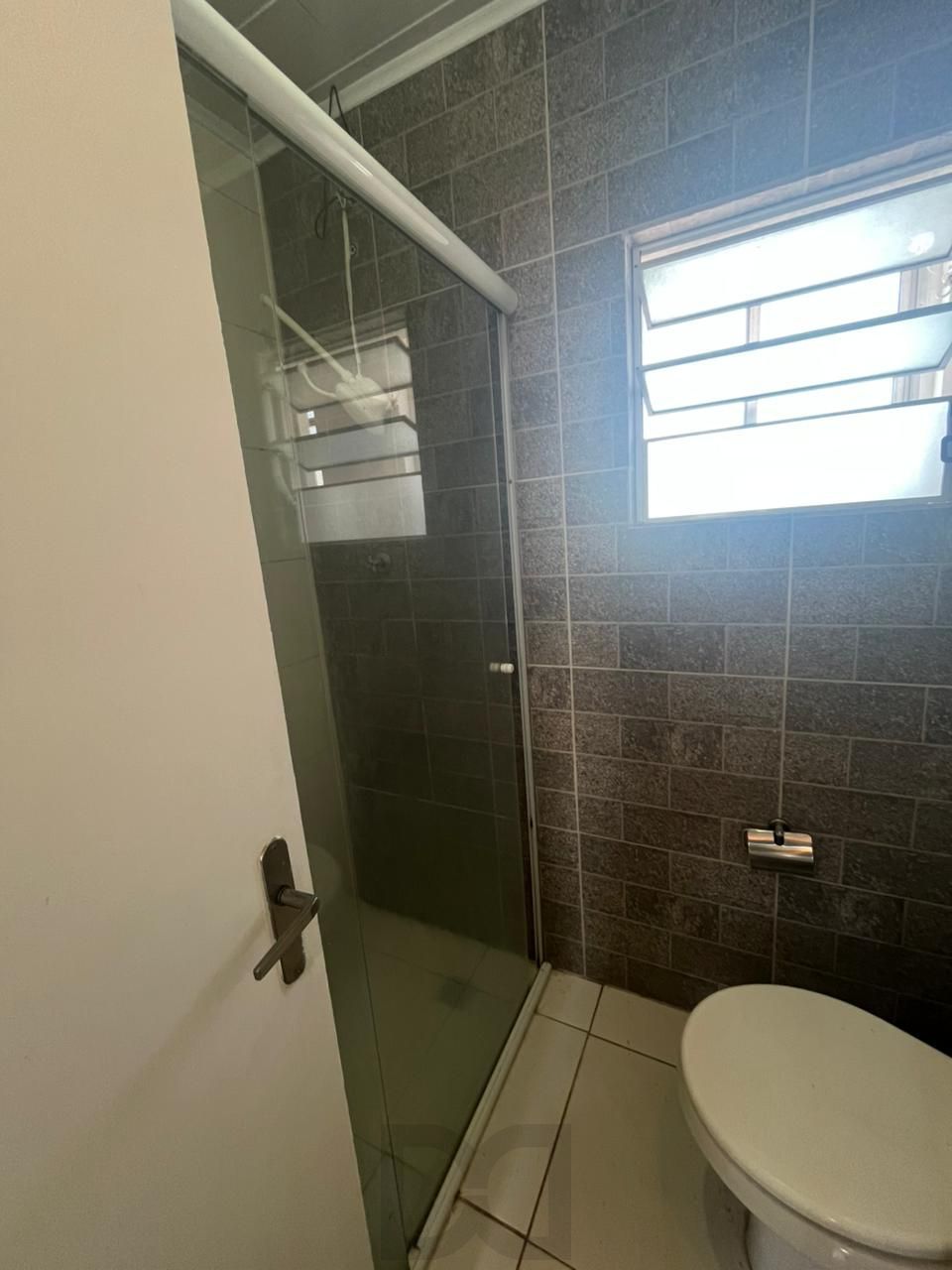 Apartamento 2 Dormitórios Reformado com Localização Imbatível — foto 3