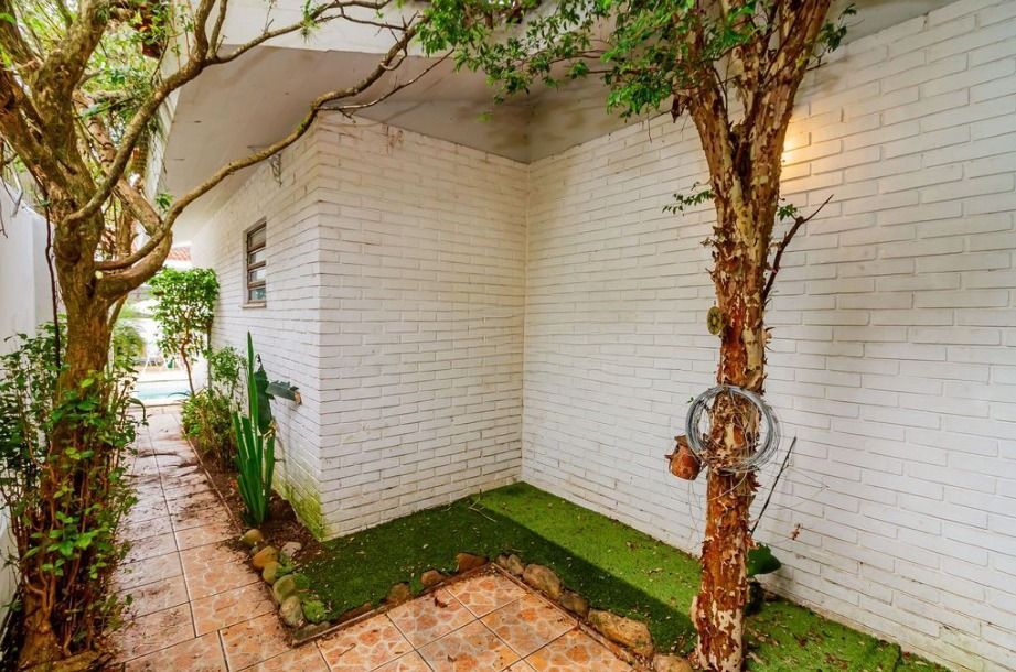 Casa em ótima localização, com 201m², Bairro Medianeira, Porto Alegre/RS — foto 38