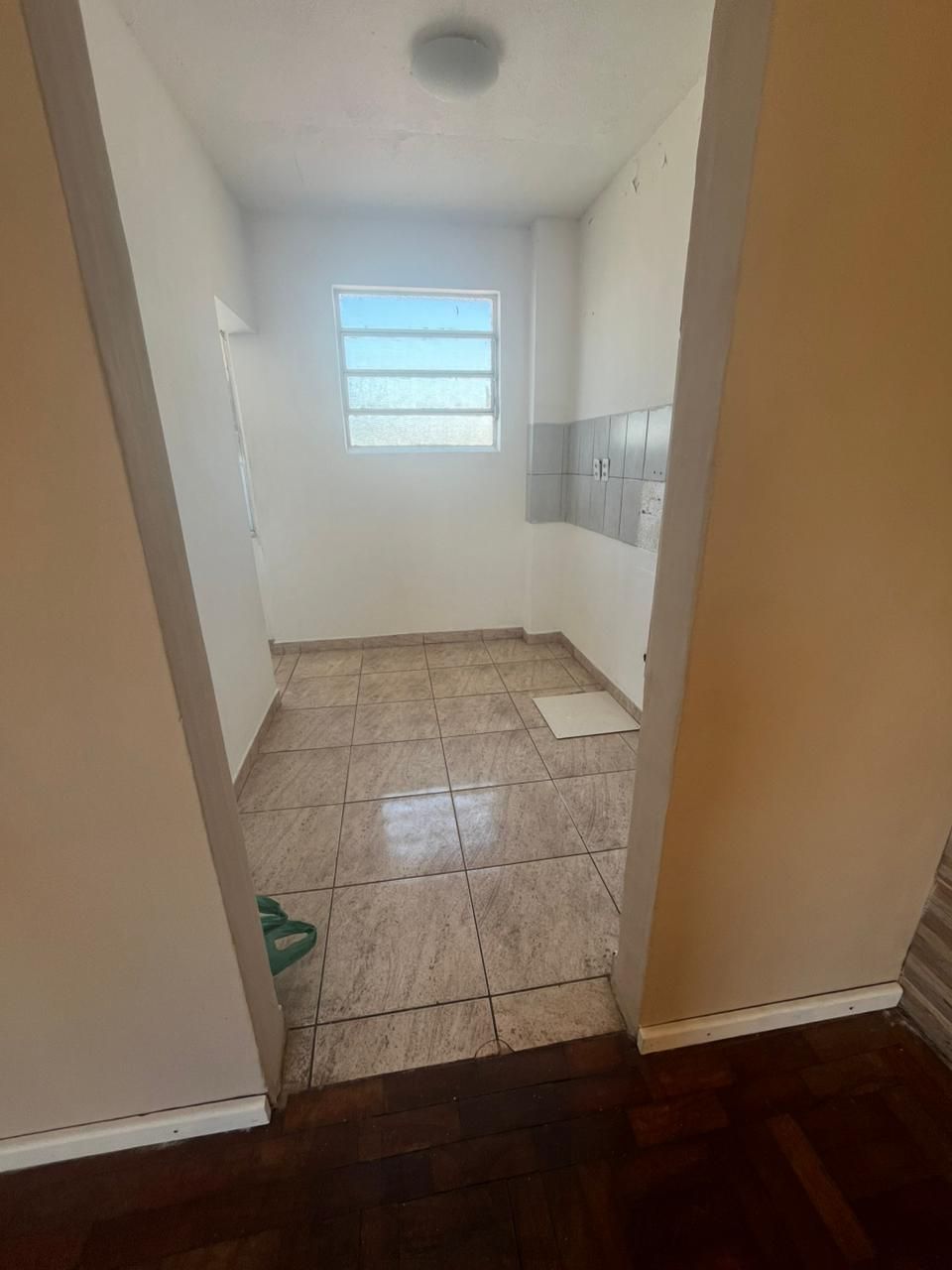 Apartamento 2 Dormitórios Reformado com Localização Imbatível — foto 2