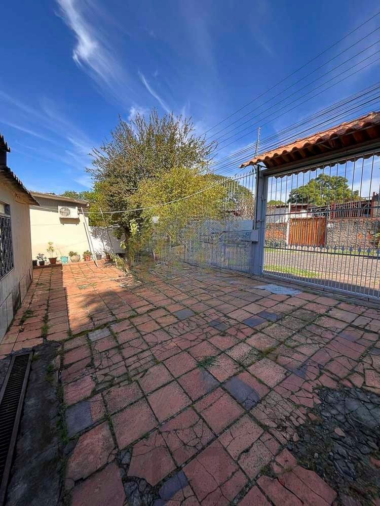 Casa de esquina, Bairro Parque dos Maias, Porto Alegre, Rio Grande do Sul — foto 31