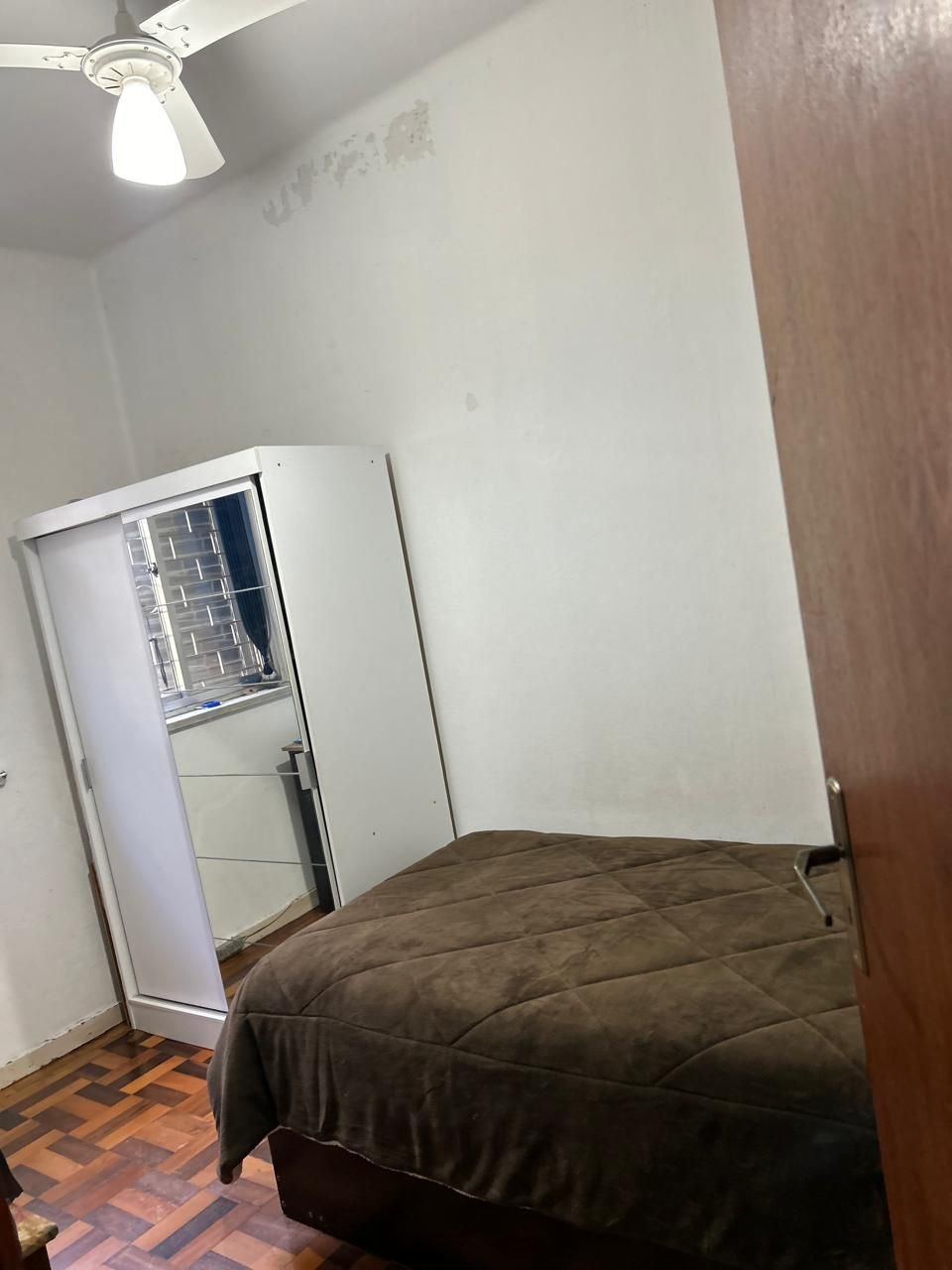 Apartamento desocupado e pronto para morar, 03 dormitórios, bairro IAPI — foto 6