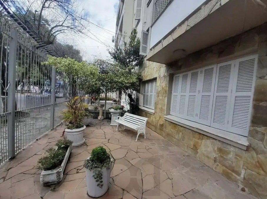 Apartamento 1 dormitório, semimobiliado, reformado, no Bairro navegantes, Porto Alegre/RS — foto 1