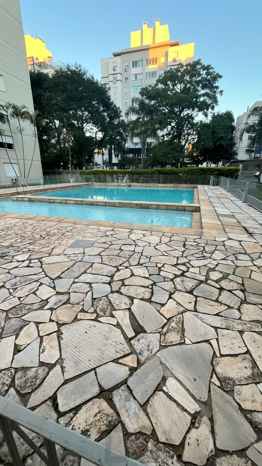 Apartamento 2 Dormitórios com 61,50m² em Condomínio com Lazer Completo e Rua Tranquila — foto 27