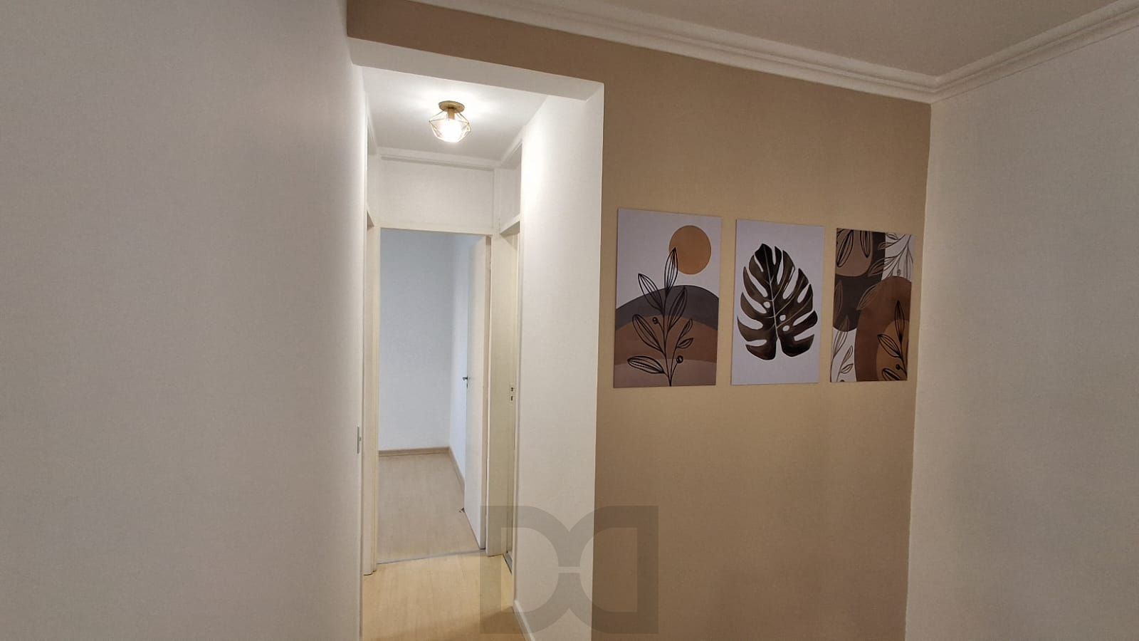 Vendo Apto 2 dorm. reformado, inclusive elétrica, muito bem localizado! — foto 6