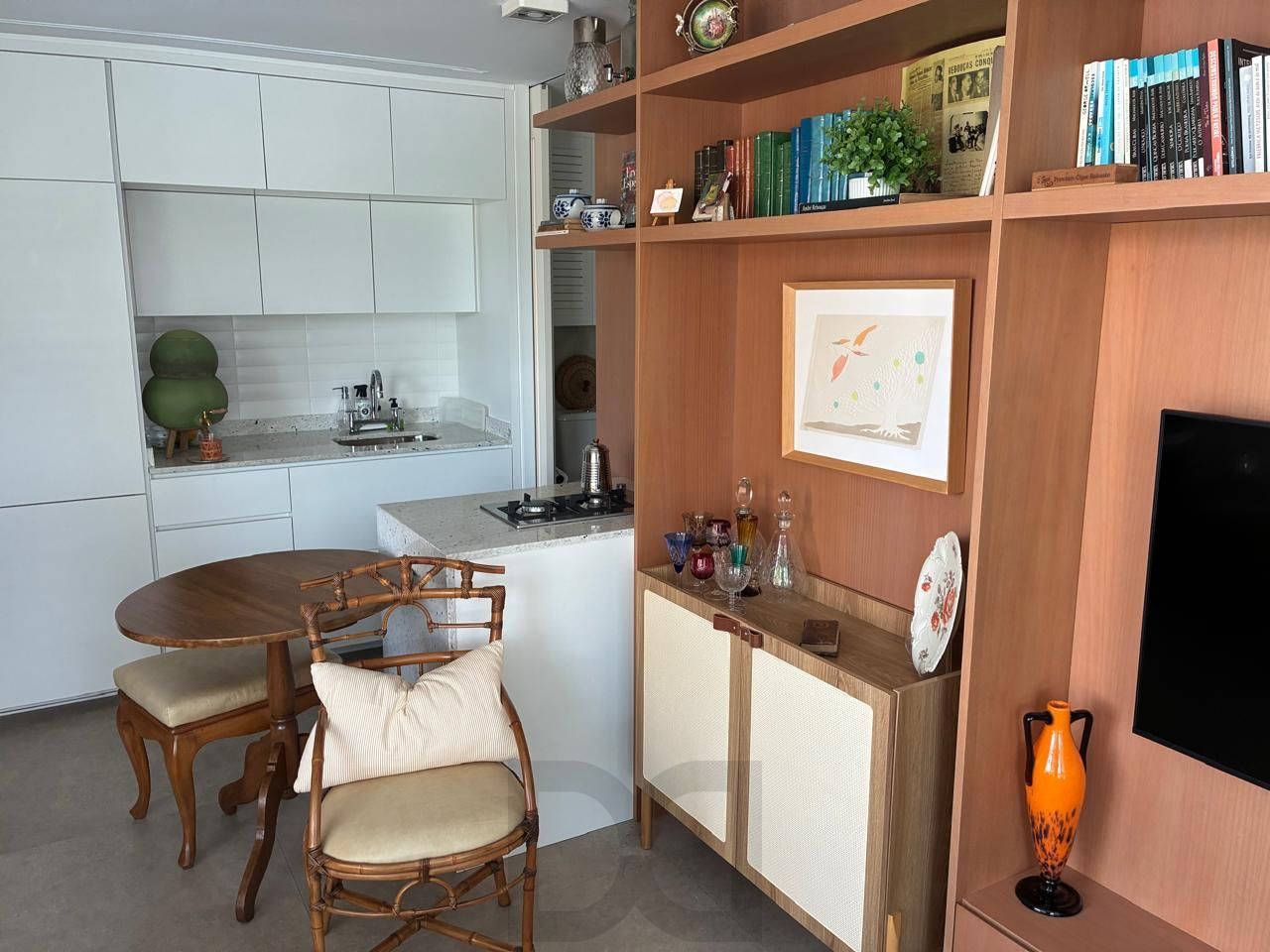 Excelente apartamento de 1 dormitório suíte mobiliado com moveis planejados de alta qualidade. — foto 17