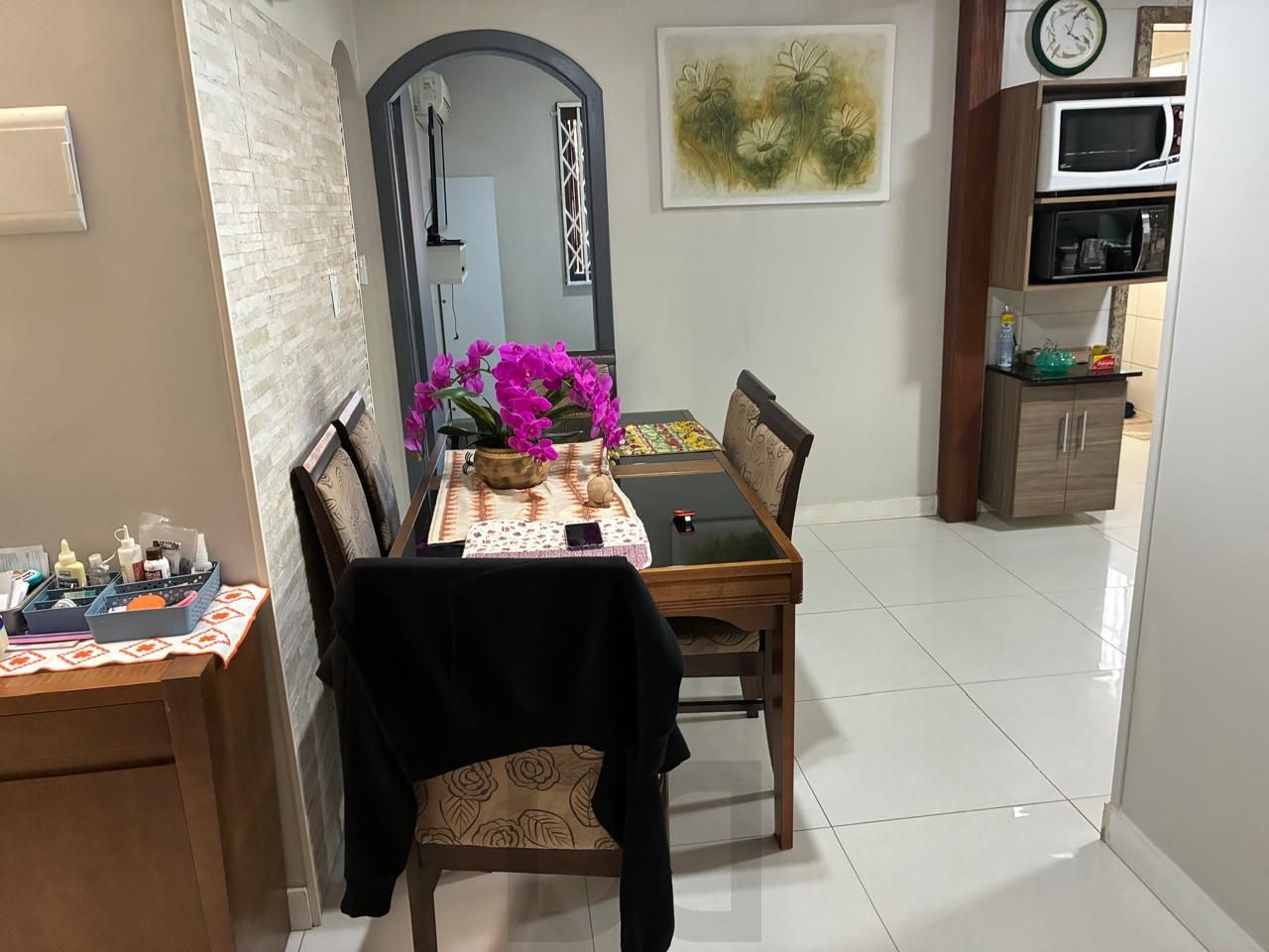 RESIDENCIA NO PARQUE SANTA FÉ RECENTEMENTE REFORMADA COM TRES DORMITORIOS, ESCRITORIO, SALÃO DE FESTAS, PISCINA, CHURRASQUEIRA. — foto 8