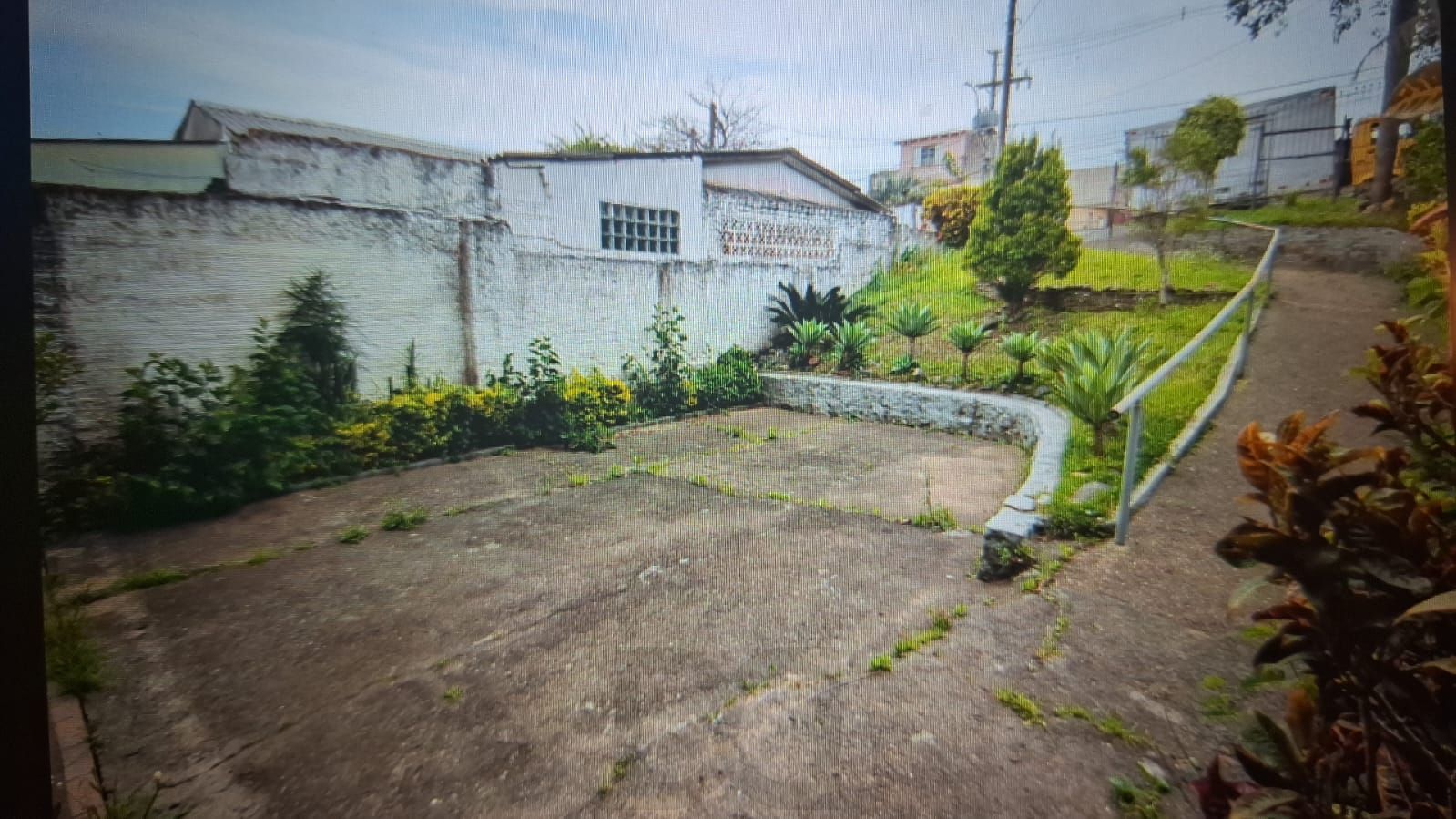 Salão Comercial ou Residencial com 1215 m² de área construída. — foto 5