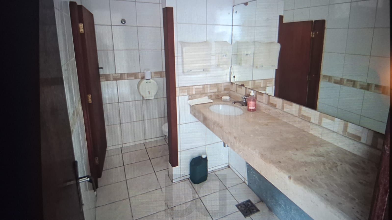 Salão Comercial ou Residencial com 1215 m² de área construída. — foto 6