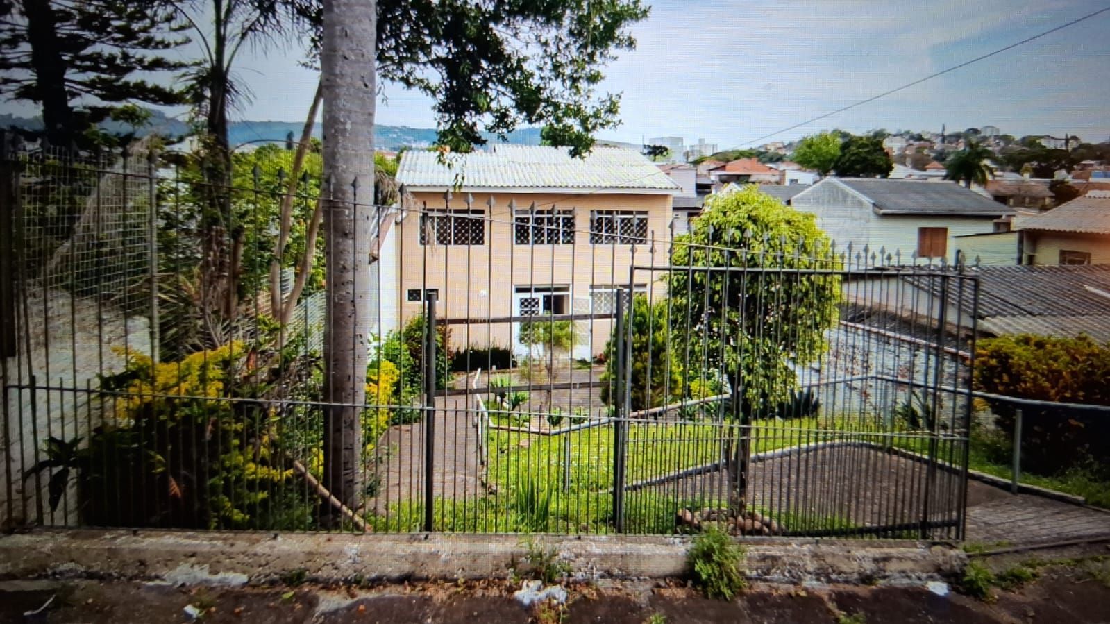 Salão Comercial ou Residencial com 1215 m² de área construída. — foto 4