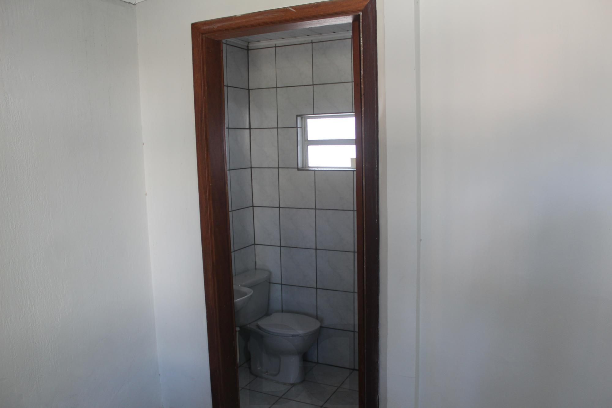 Casa a venda 250M², 5 dormitórios, 2 suítes, 2 vagas — foto 10