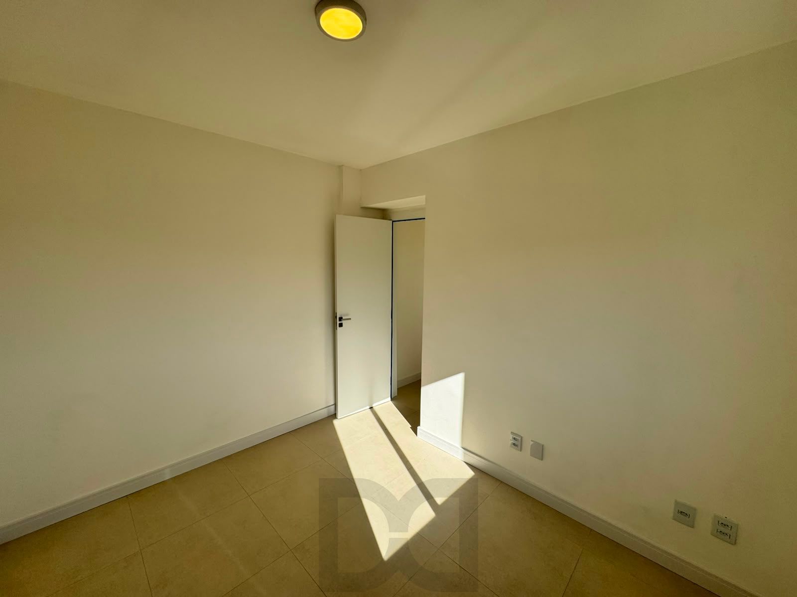 Edifício Summer Residence - Apartamento com 2 dormitórios no bairro Cavalhada. — foto 12