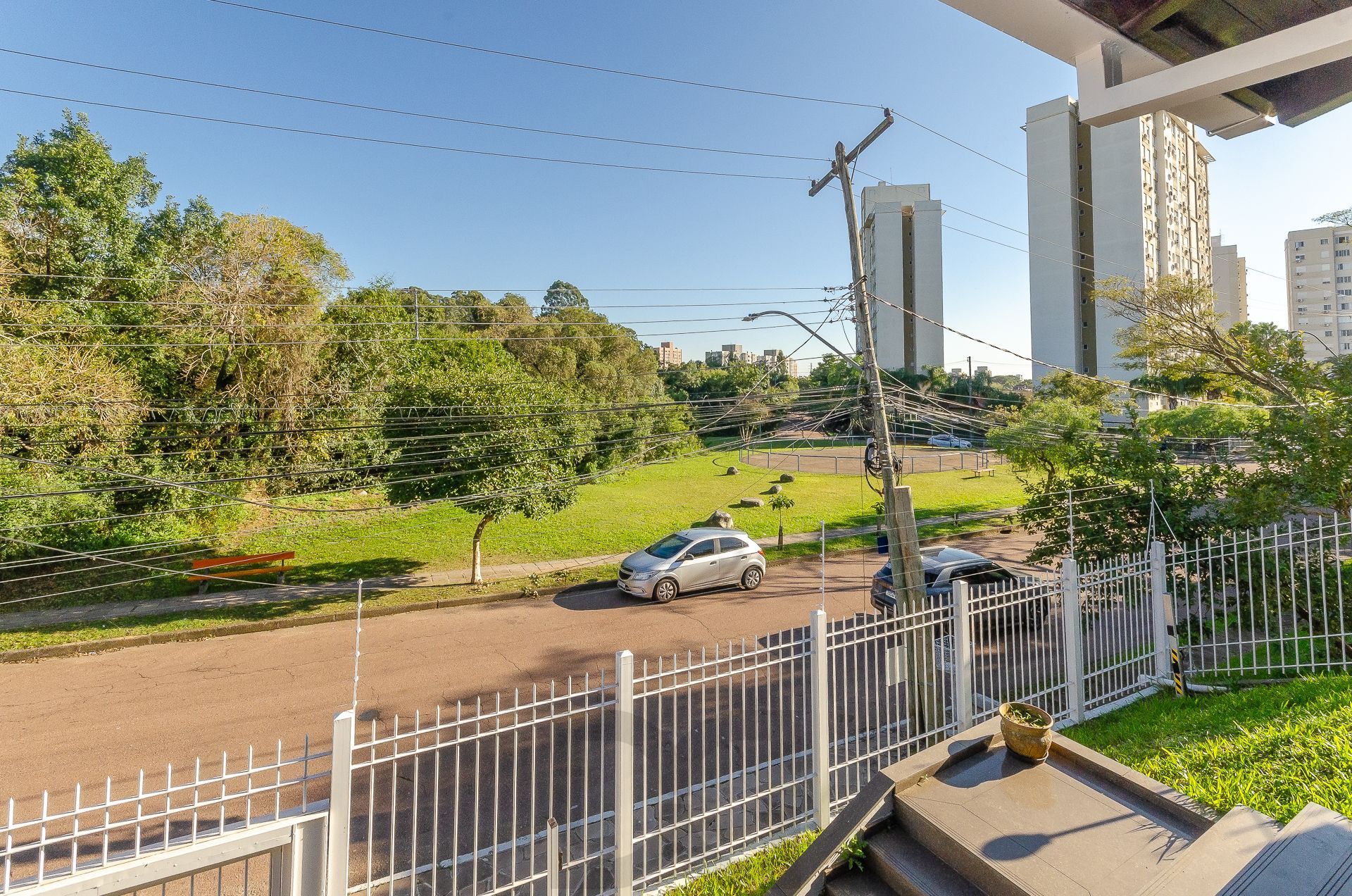Casa Residencial de 4 Quartos à Venda em Porto Alegre, RS — foto 6