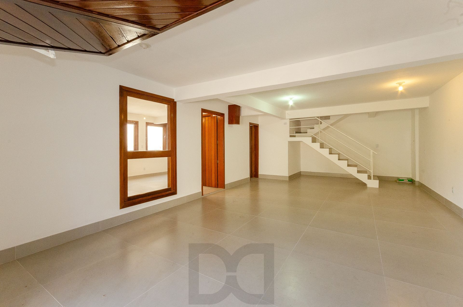 Casa Residencial de 4 Quartos à Venda em Porto Alegre, RS — foto 32