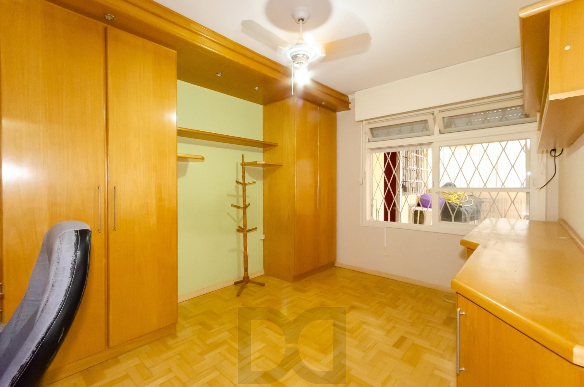 Edifício Ione Apartamento 3 dormitórios no Bairro Petrópolis — foto 16