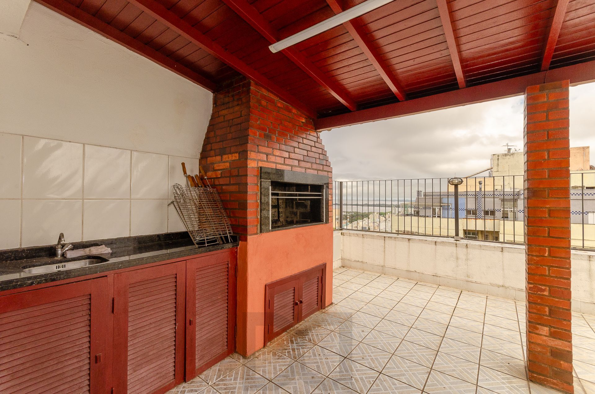 Edifício Everest - Apartamento a venda com 2 dormitórios no Centro Histórico. — foto 28