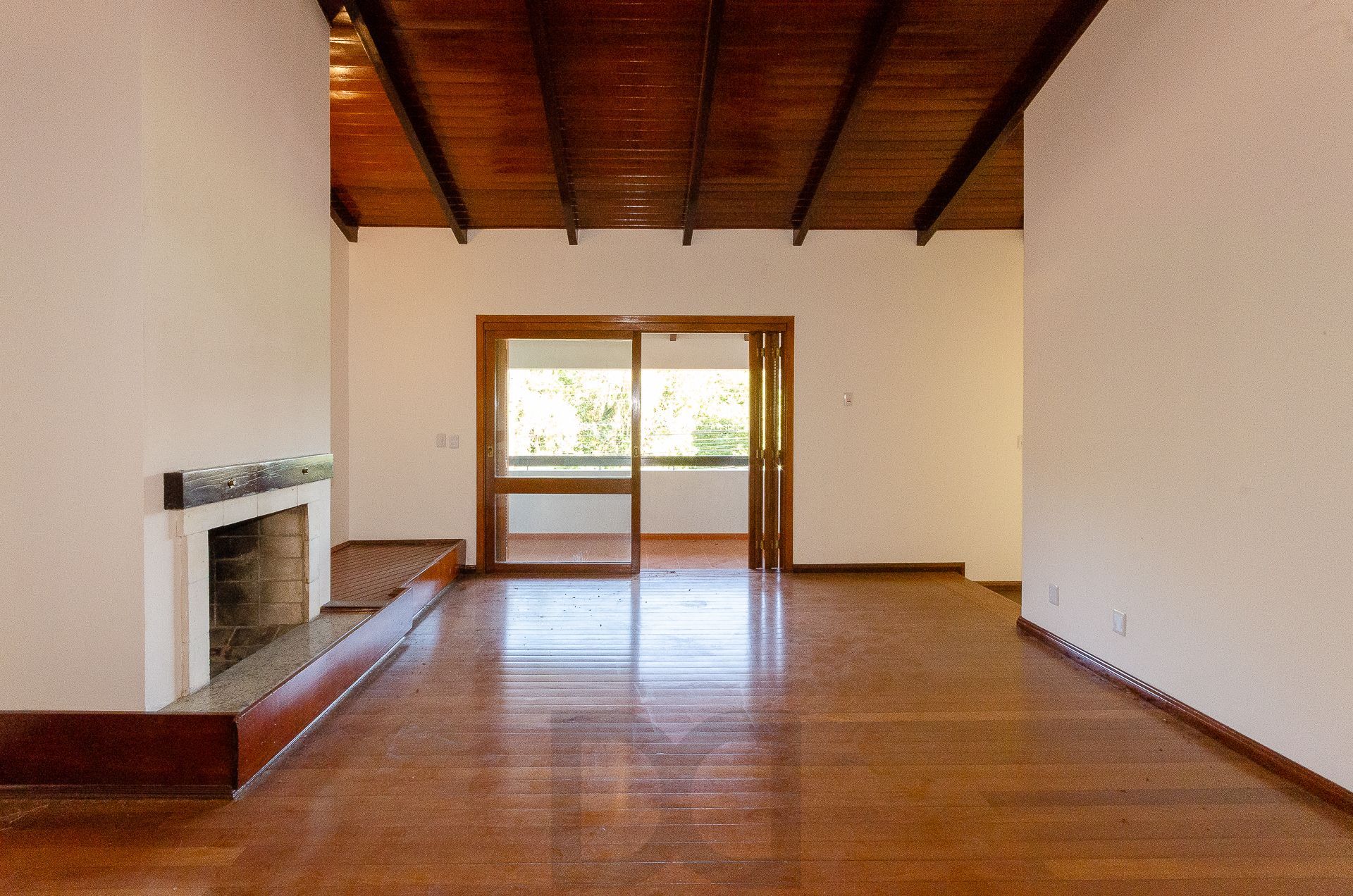 Casa Residencial de 4 Quartos à Venda em Porto Alegre, RS — foto 3