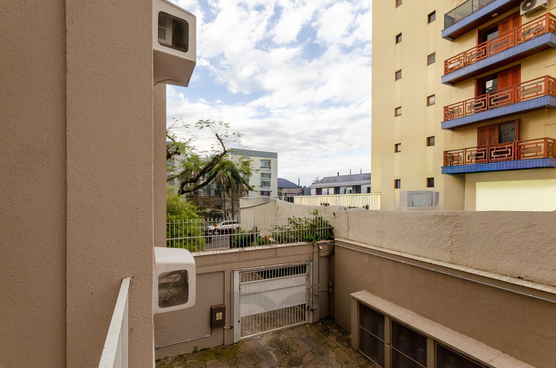 Edifício Itajubá - Apartamento a venda com 3 dormitórios no Bairro Menino Deus — foto 10