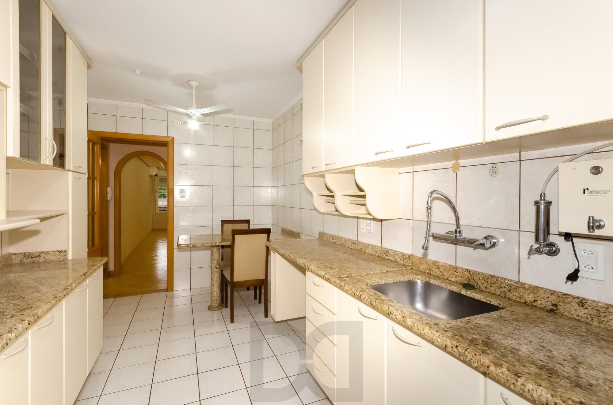Edifício Ione Apartamento 3 dormitórios no Bairro Petrópolis — foto 9