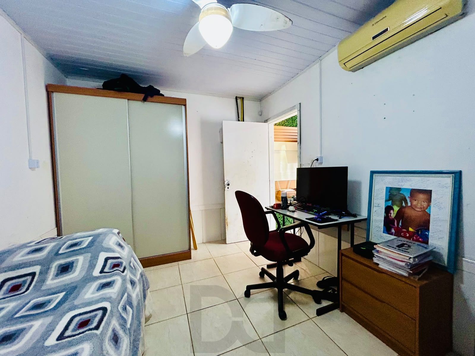 Casa 3 dormitórios com Suíte, Piscina e Salão de Festas — foto 29