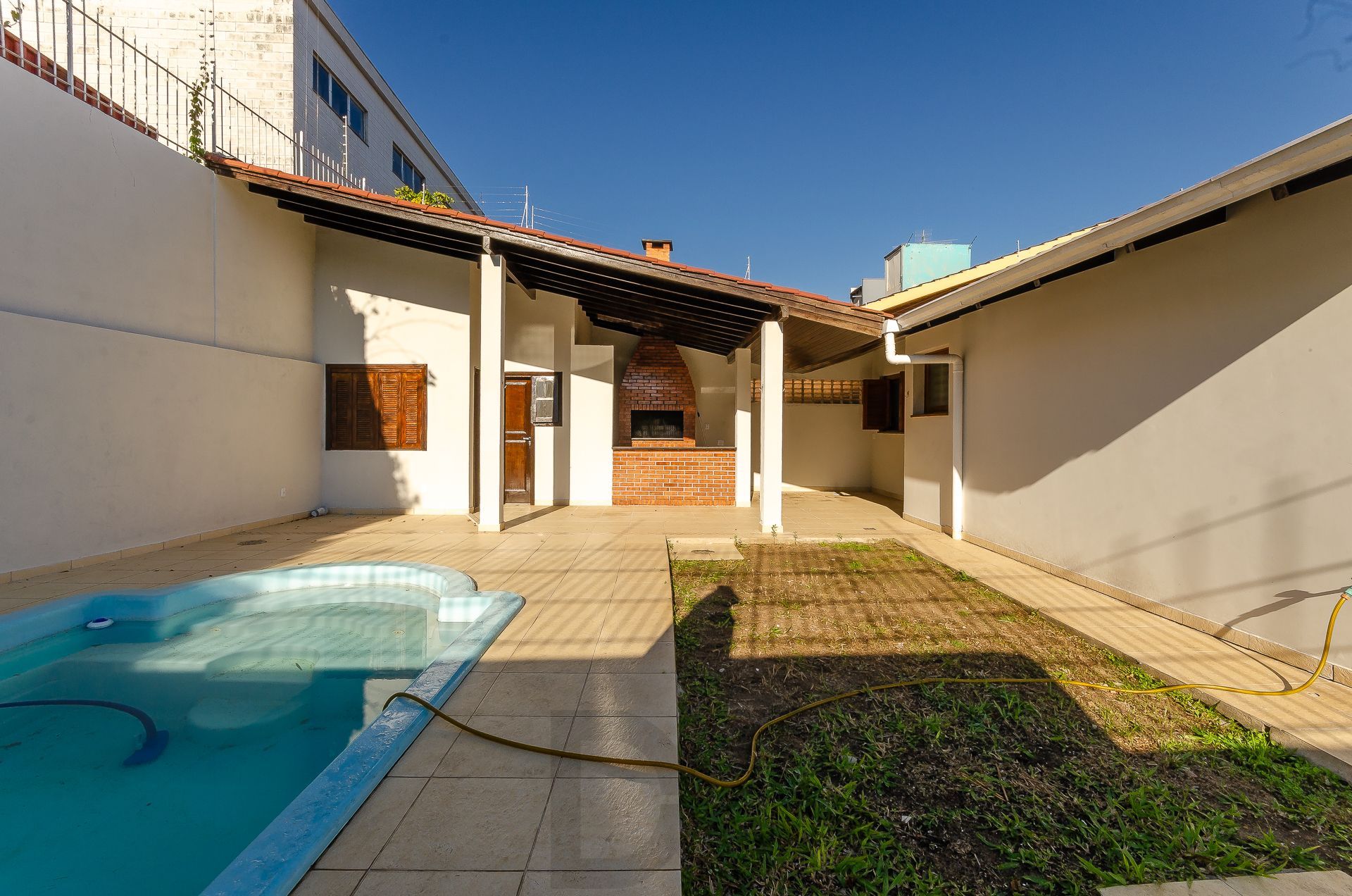 Casa Residencial de 4 Quartos à Venda em Porto Alegre, RS — foto 27