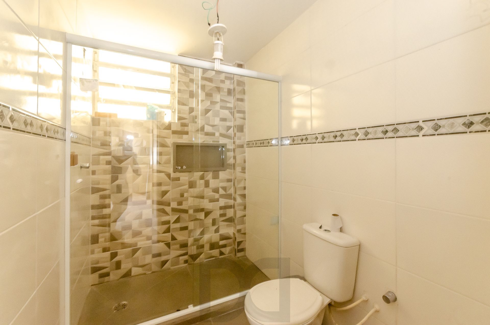 Edifício Dom Fernando Apartamento com 2 dormitórios com pátio e vaga de garagem no Partenon — foto 16