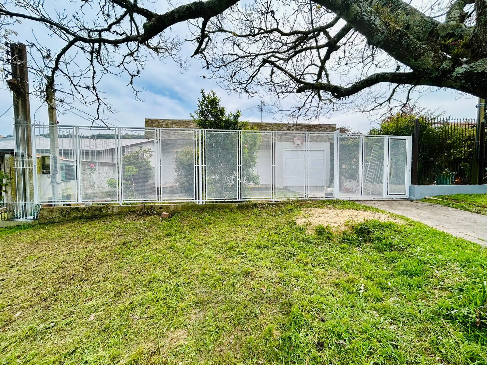 Casa 3 dormitórios com Suíte, Piscina e Salão de Festas — foto 42