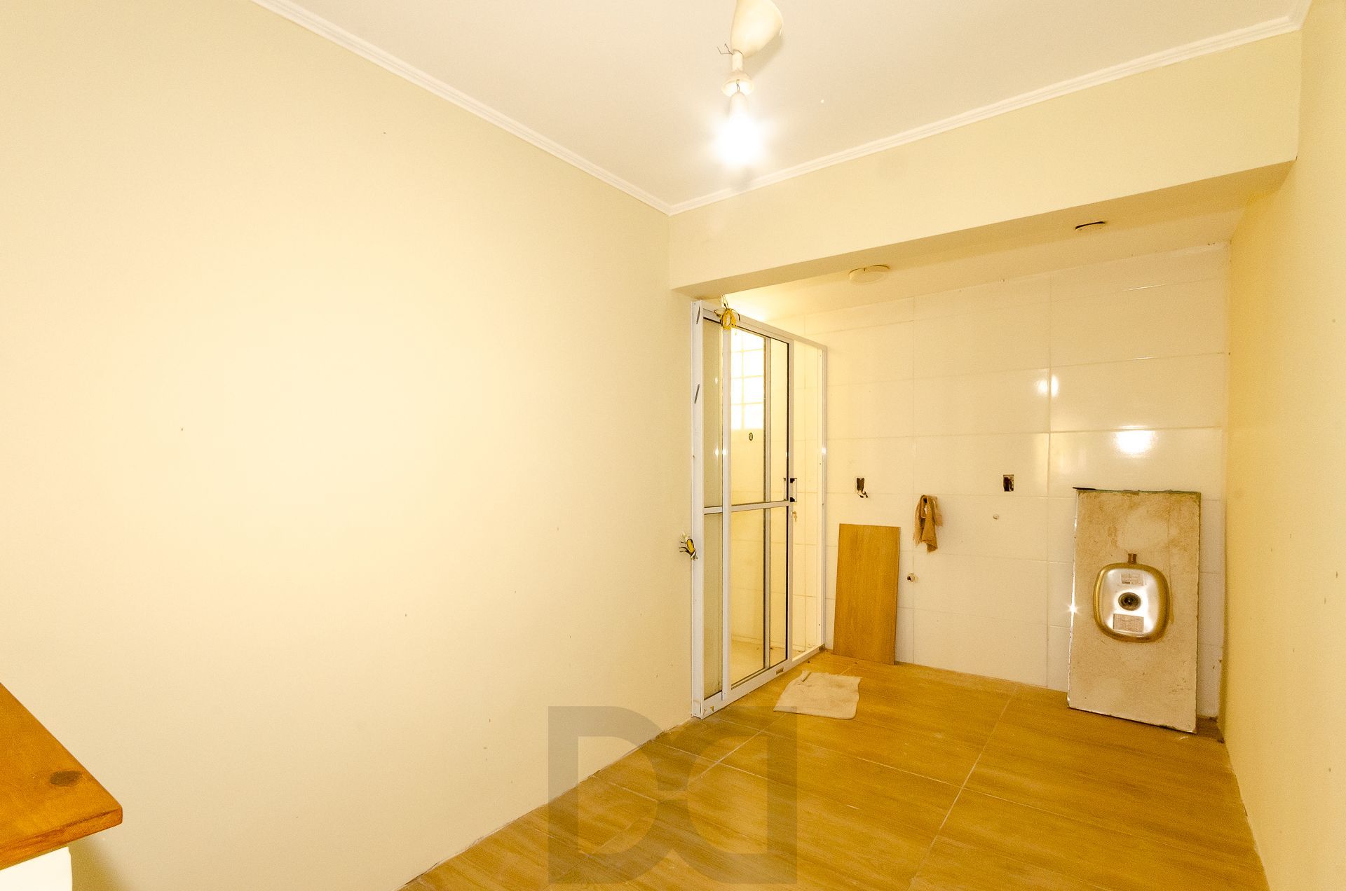 Edifício Dom Fernando Apartamento com 2 dormitórios com pátio e vaga de garagem no Partenon — foto 7
