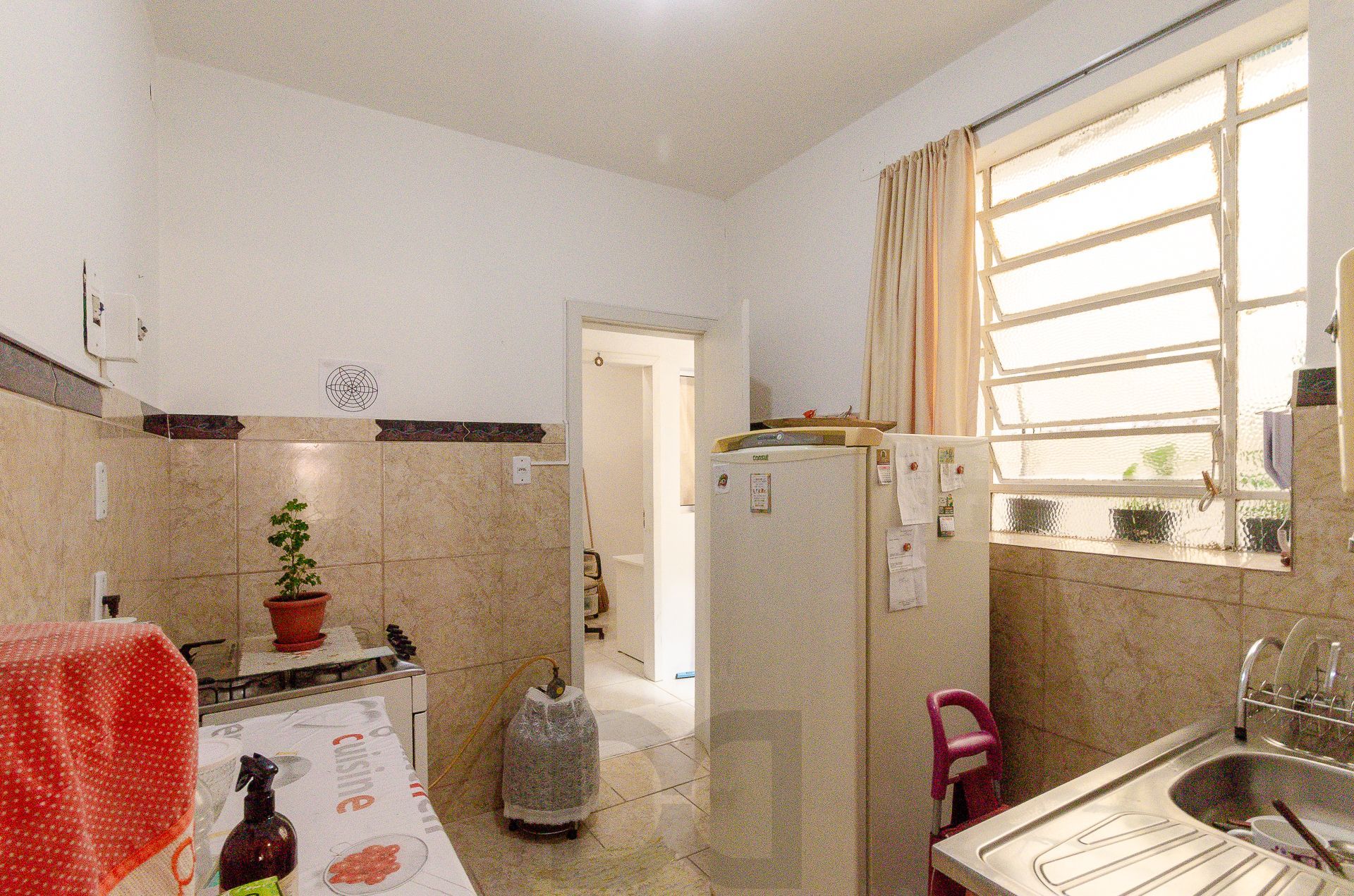 Apartamento de 1 Dormitório com Dependência de Empregada no bairro Petrópolis — foto 16