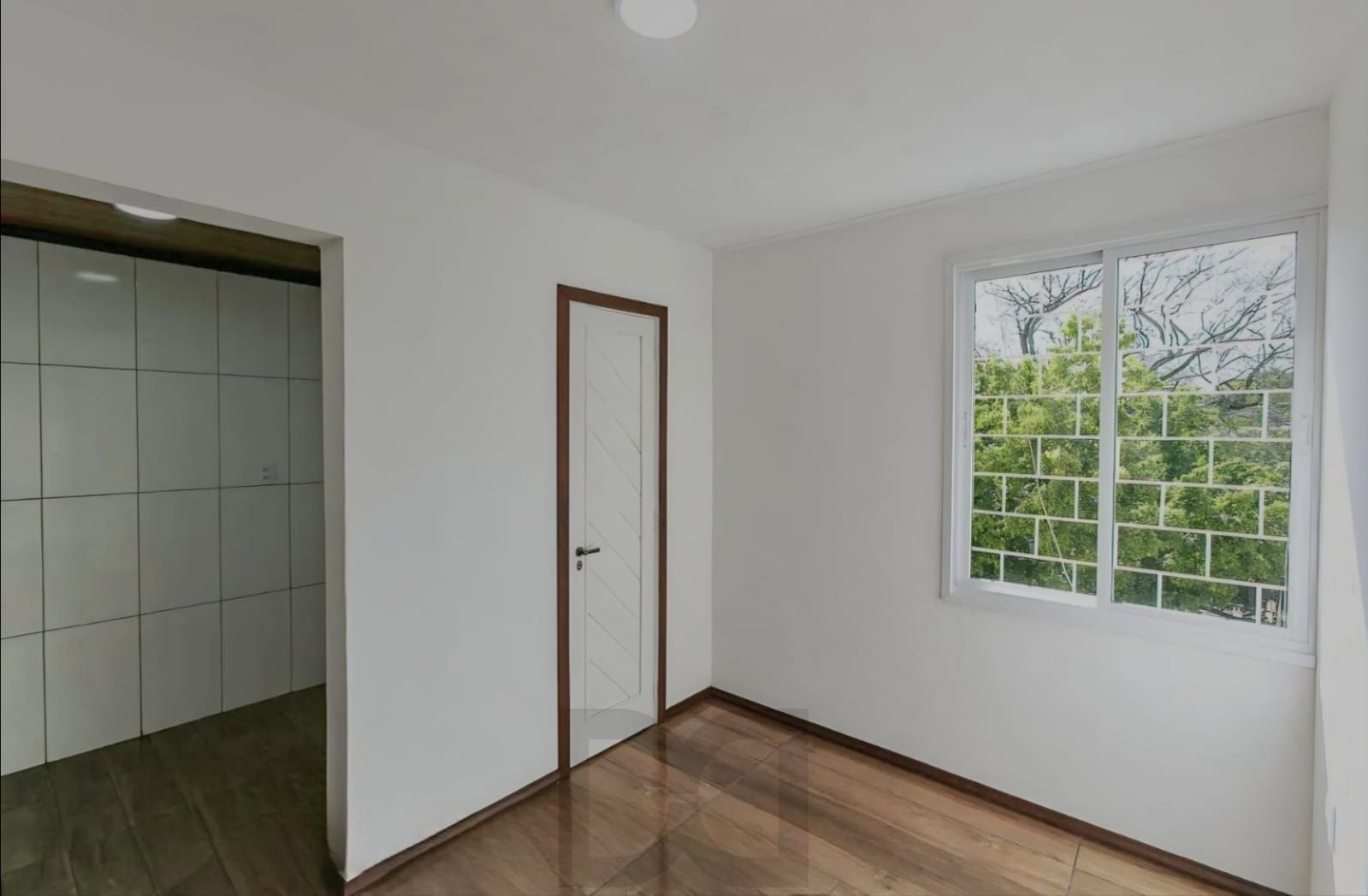 Edíficio Santa Rita - Apartamento a venda com 01 dormitório no bairro Partenon — foto 2