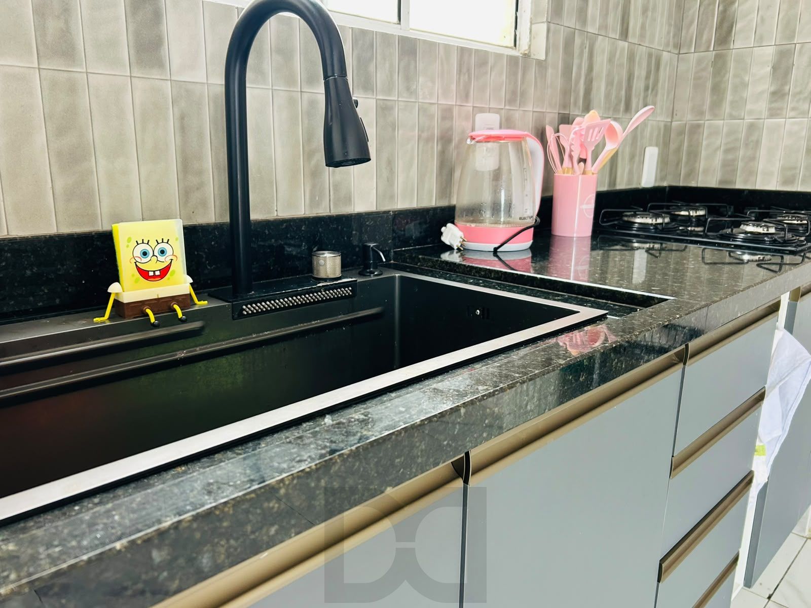 Casa 3 dormitórios com Suíte, Piscina e Salão de Festas — foto 14