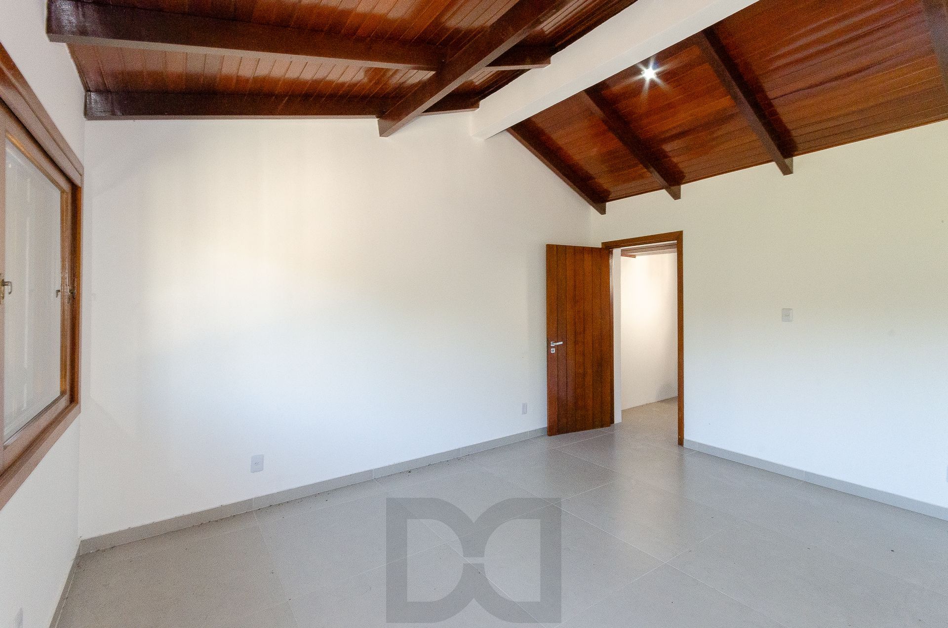 Casa Residencial de 4 Quartos à Venda em Porto Alegre, RS — foto 13