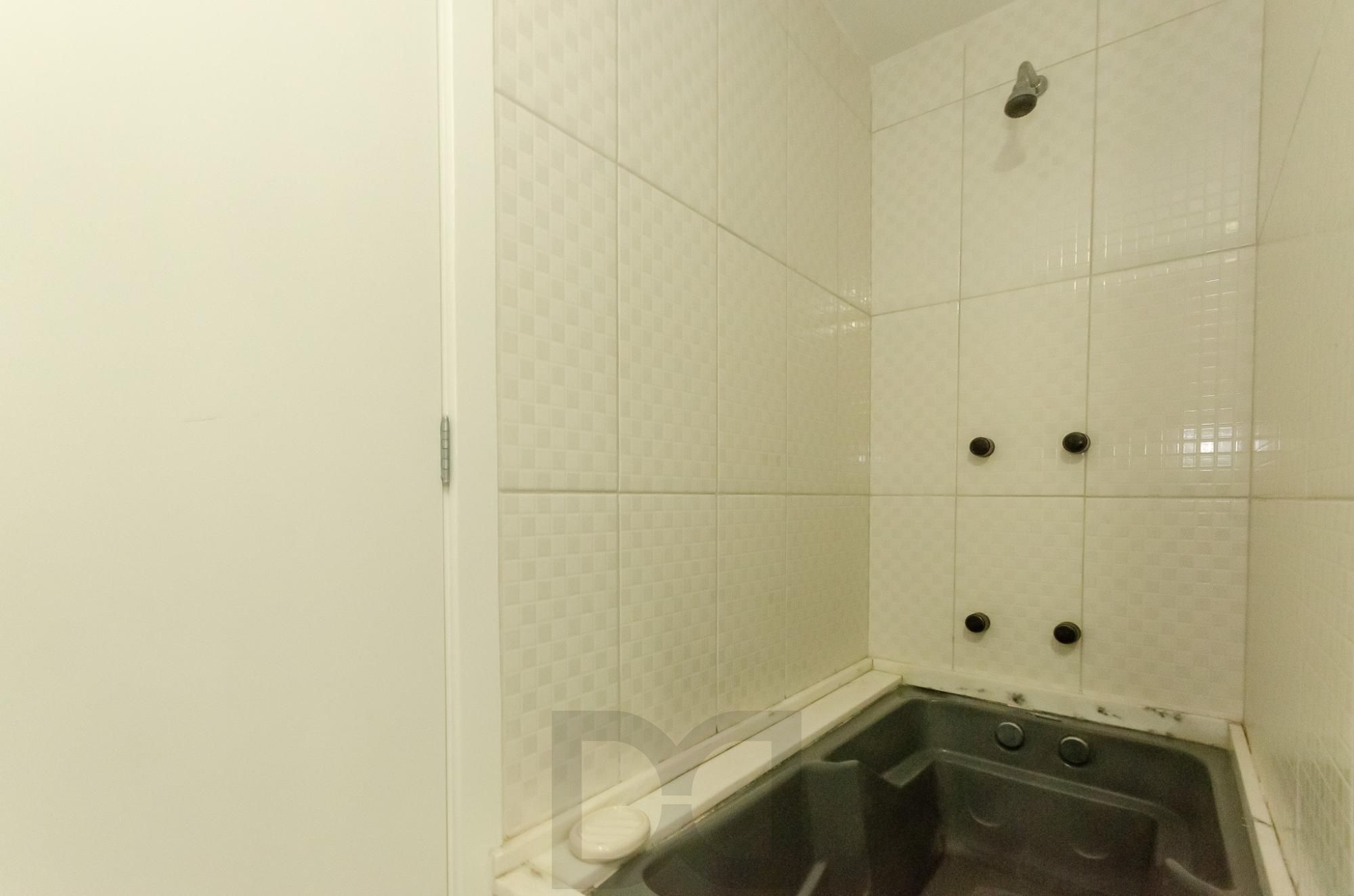 Edifício Jardim Pirapó apartamento 3 dormitórios no bairro Petrópolis — foto 21