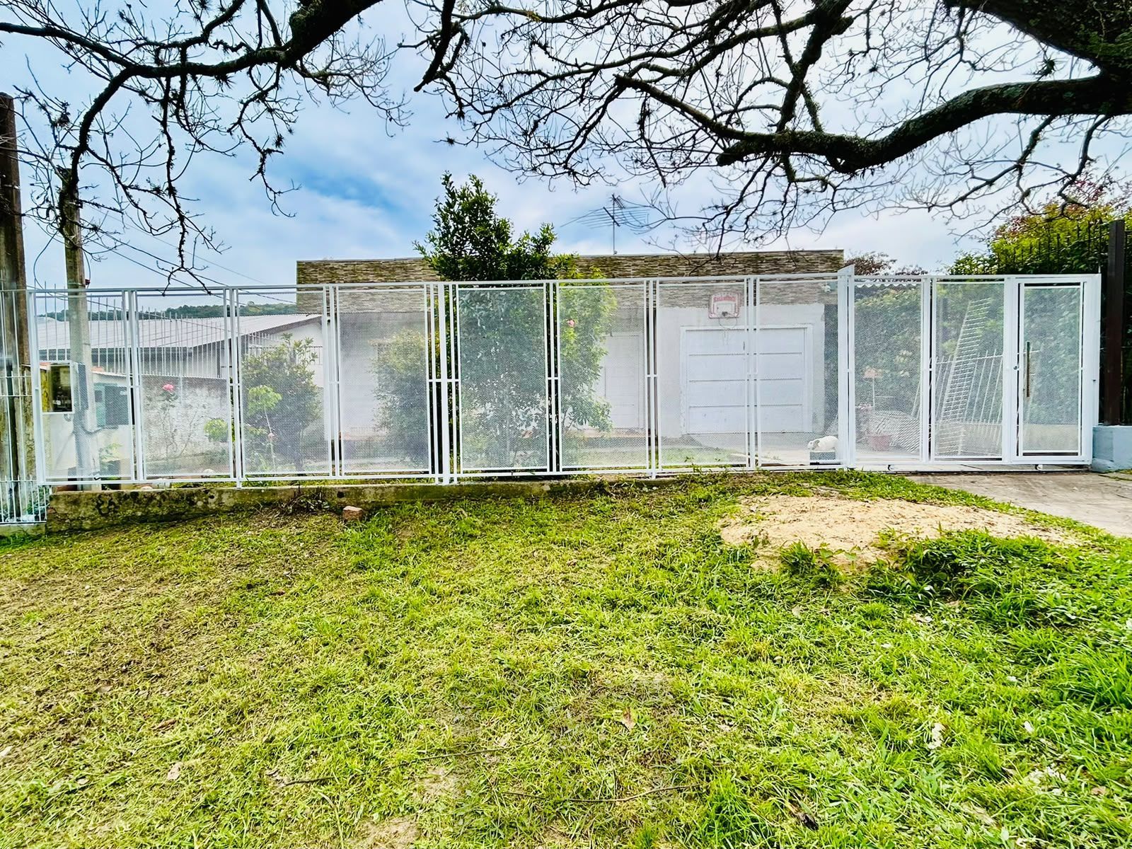 Casa 3 dormitórios com Suíte, Piscina e Salão de Festas — foto 40
